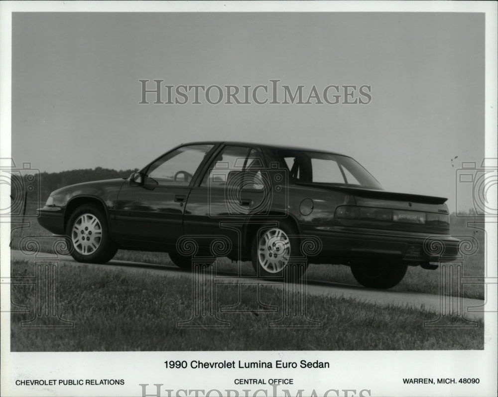 1988 Press Photo Chevrolet Lumina Euro Sedan Automobile - RRW02733 - Historic Images