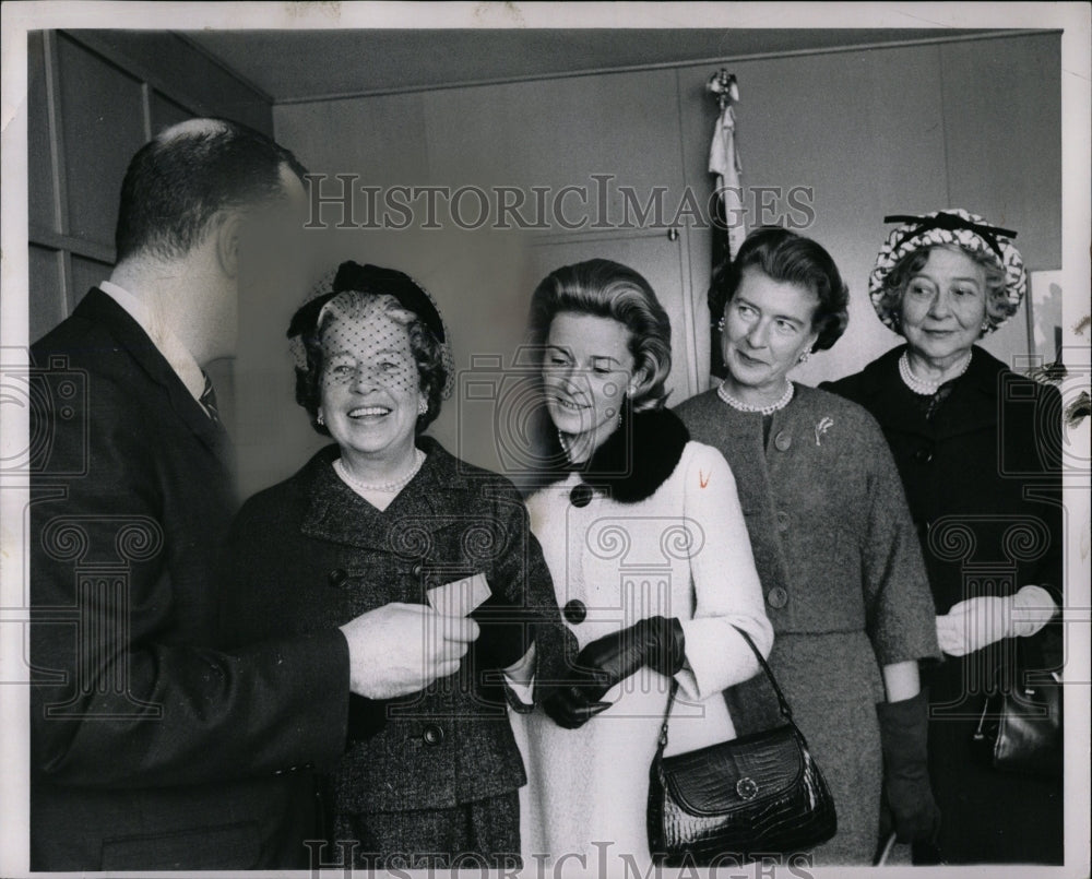 1962 Press Photo Mrs Henry Ford II - RRW02991 - Historic Images