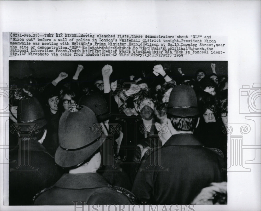 1969 Press Photo Richard Nixon Great Britain Protests - RRW03003 - Historic Images