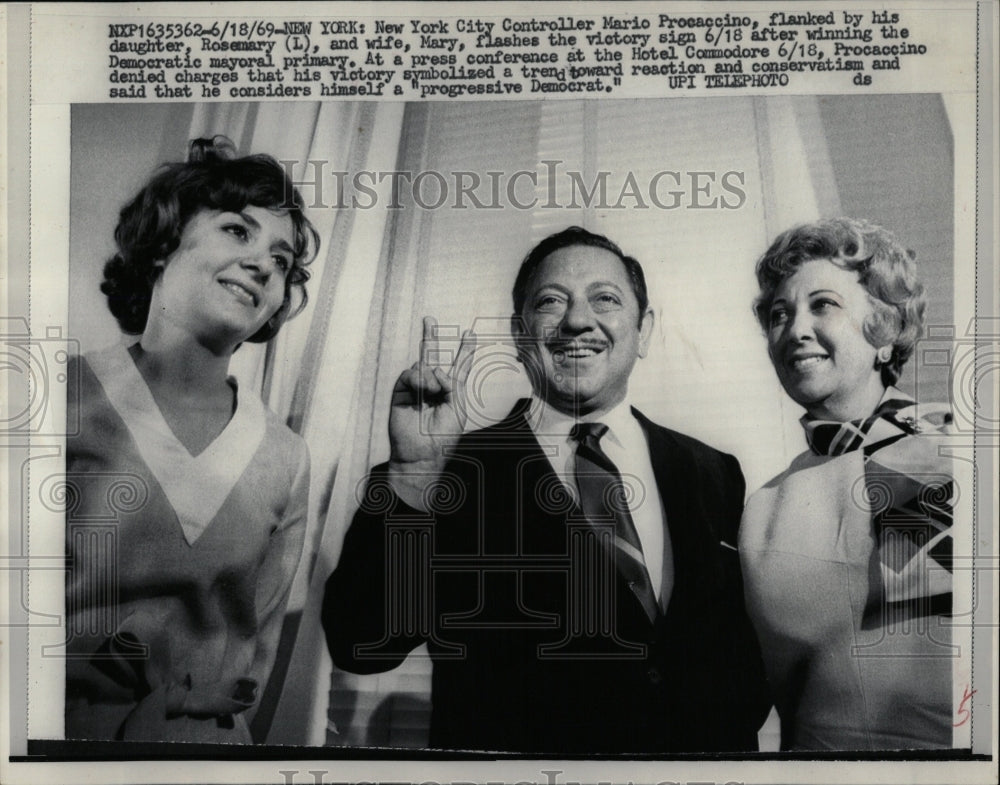 1969 Press Photo New York Controller Mario Procaccino - RRW03101 - Historic Images