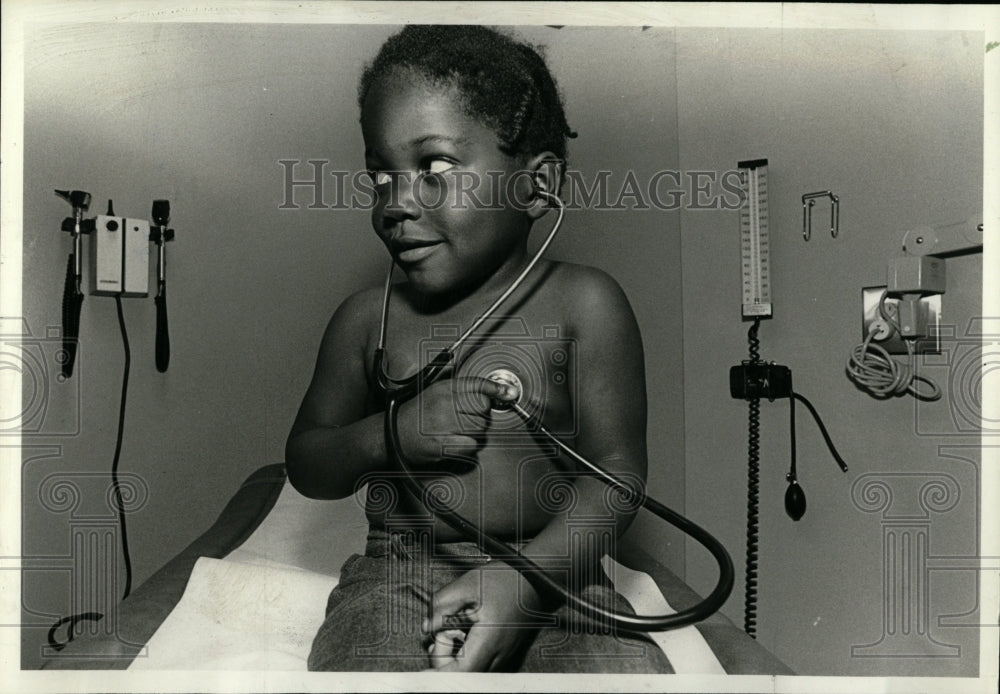 1980 Press Photo Roy Mayo Jackson Park Hospital - RRW03239 - Historic Images