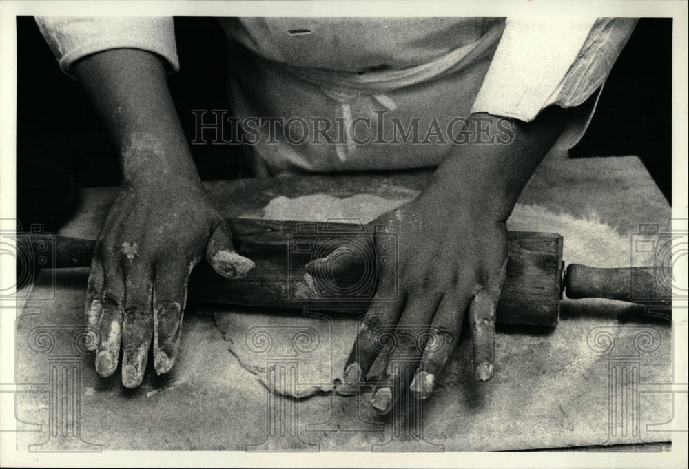 1980 Press Photo Chef Jim Quiche Pastry cook Food - RRW03379 - Historic Images