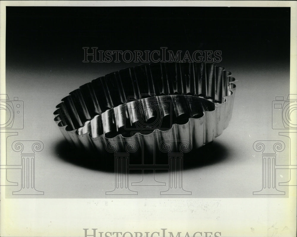 1982 Press Photo Deep-Dish Quiche Pan - RRW03391 - Historic Images