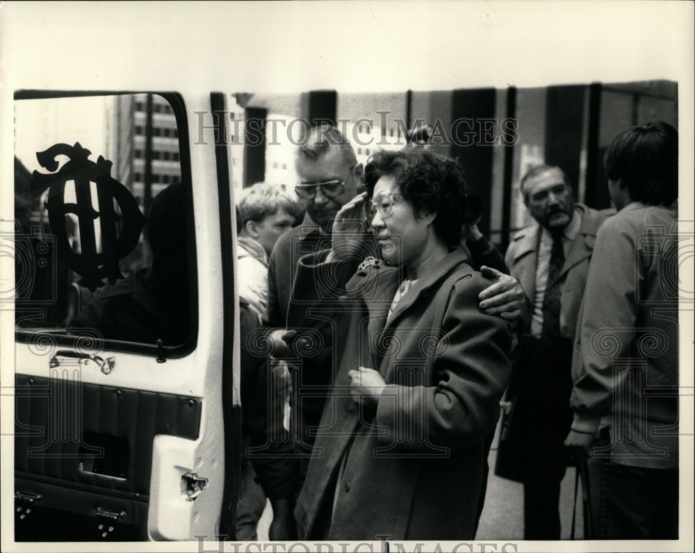 1988 Press Photo Soon Kim Trapped Dirksen Elevator - RRW03419 - Historic Images