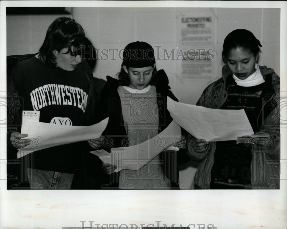 1992 Press Photo Amy Huseth, Bethann Croft &amp; Melin Tan - RRW03461 - Historic Images