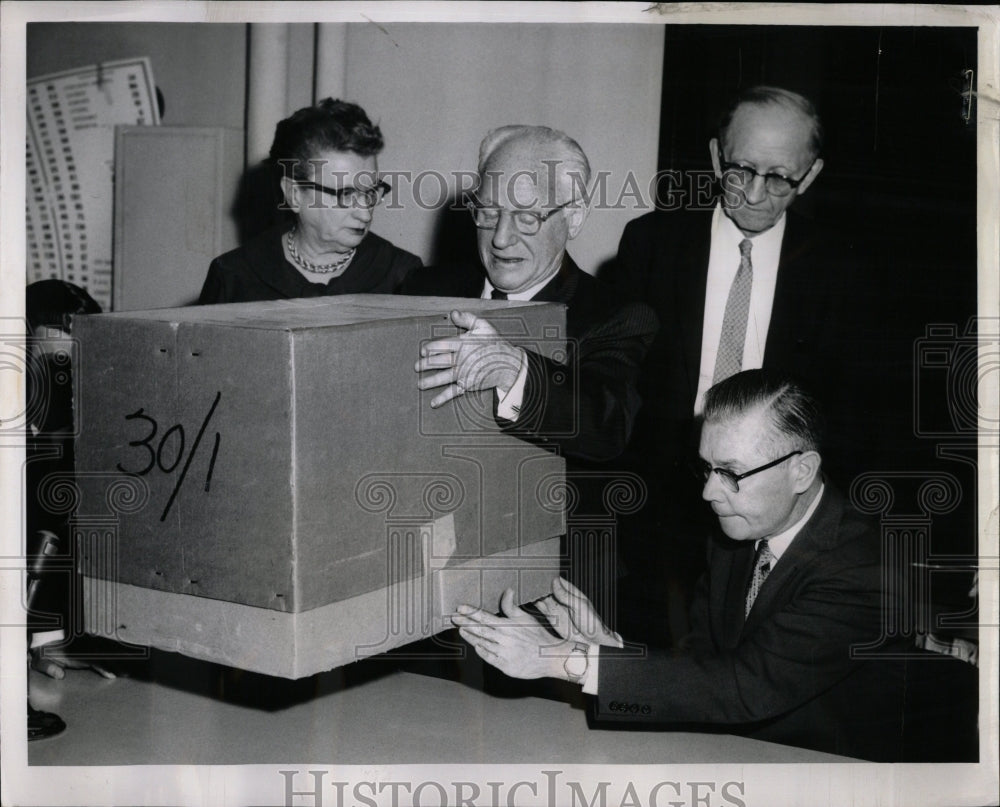 1960 Press Photo S. Holzman J. Daly M. Suthers J. Klacz - RRW03501 - Historic Images