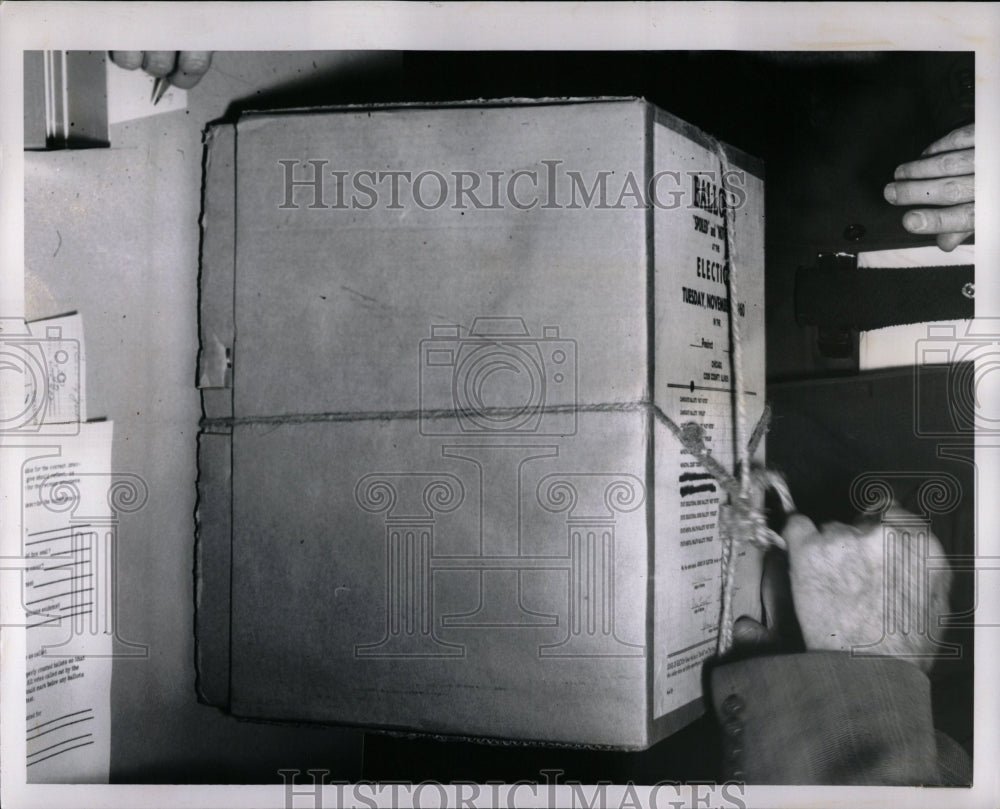 1960 Press Photo Box Full Ballots String - RRW03507 - Historic Images