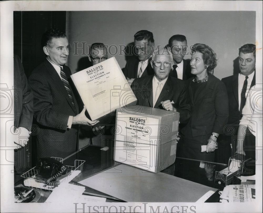 1960 Press Photo Voting Fraud Investigation/Chicago - RRW03511 - Historic Images