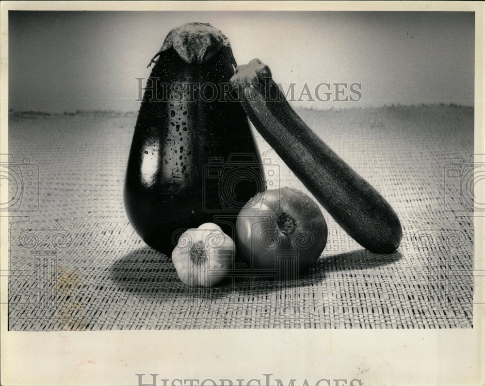 1986 Press Photo Eggplants - RRW03609 - Historic Images