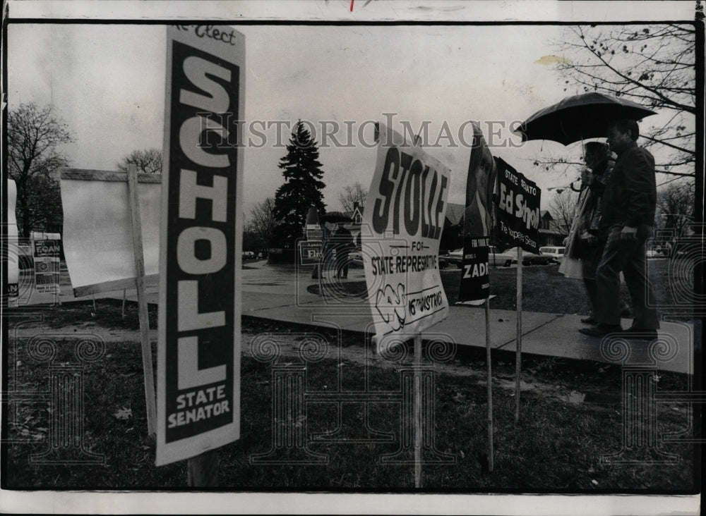 1974 Press Photo Elections 1974 Chicago - RRW03667 - Historic Images