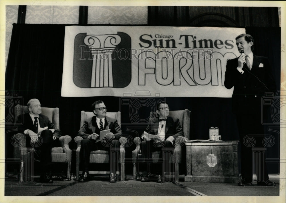 1984 Press Photo Democrat Simon-Republican Percy Debate - RRW03697 - Historic Images