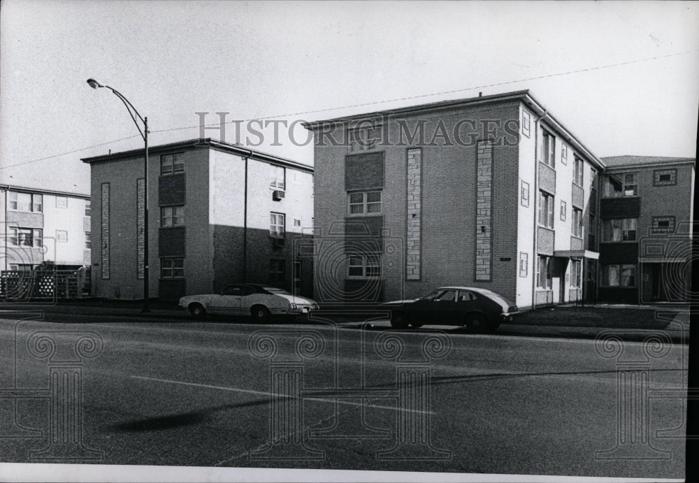 1973 Press Photo Apt Buildings Converted Into Condos - RRW03773 - Historic Images