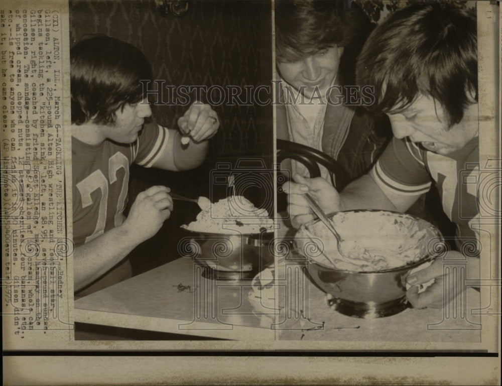 1975 Press Photo Ice Cream Sundae/High School Boys - RRW03829 - Historic Images