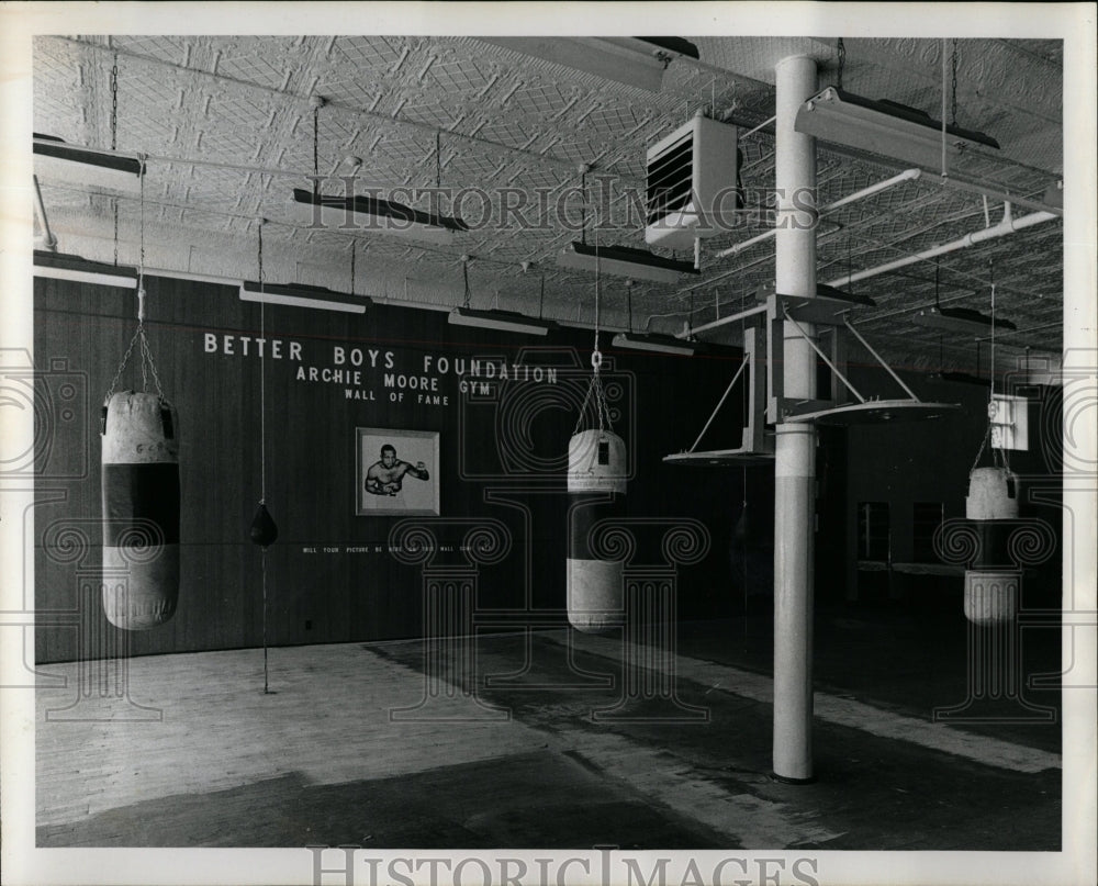 1962 Press Photo Archie Moore Gymnasium Boxing Area - RRW03847 - Historic Images