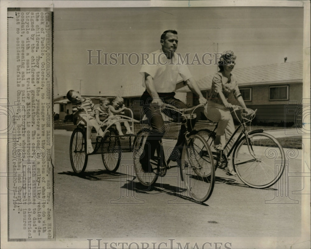 1964 Press Photo Jack Hitchcock Pueblo Colorado Daddy - RRW04003 - Historic Images