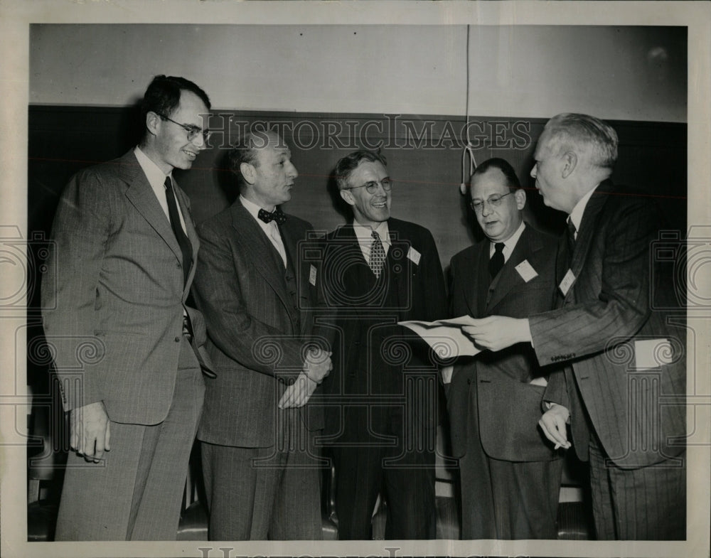 1949 Press Photo Atomic energy commission Argonne Lab - RRW04051 - Historic Images