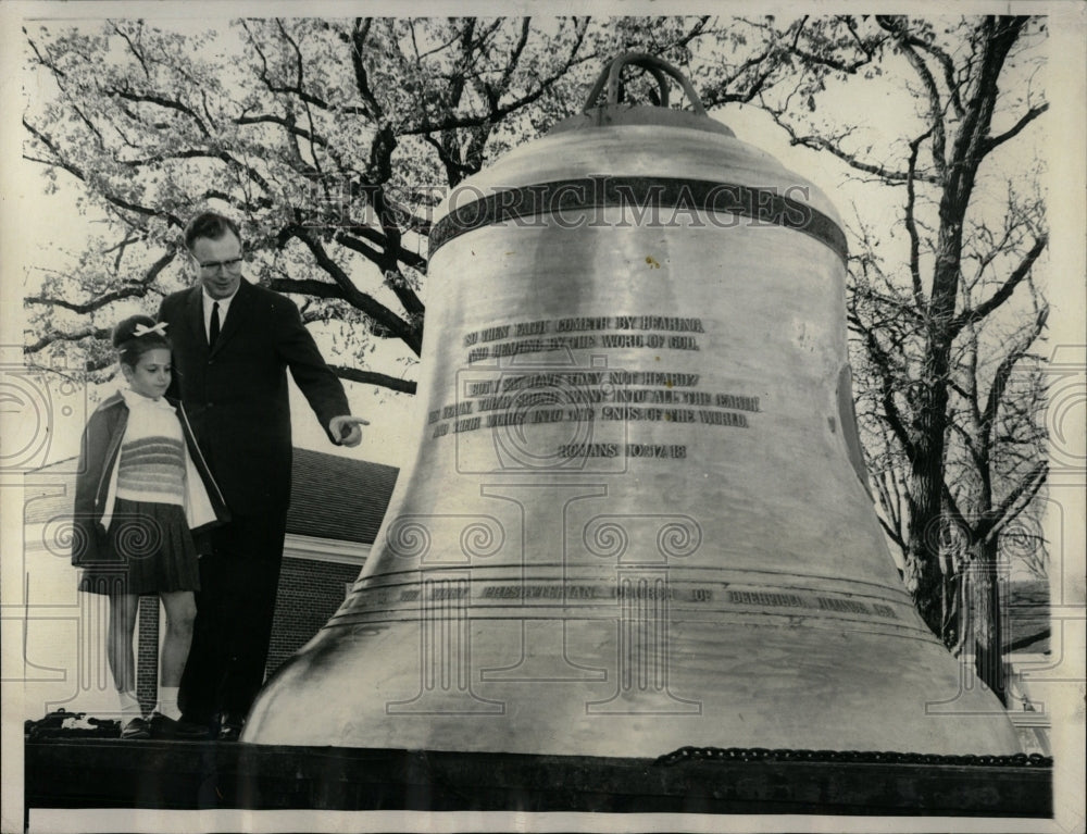 1966 Press Photo Deerfield 1st Pres Church Bell - RRW04125 - Historic Images