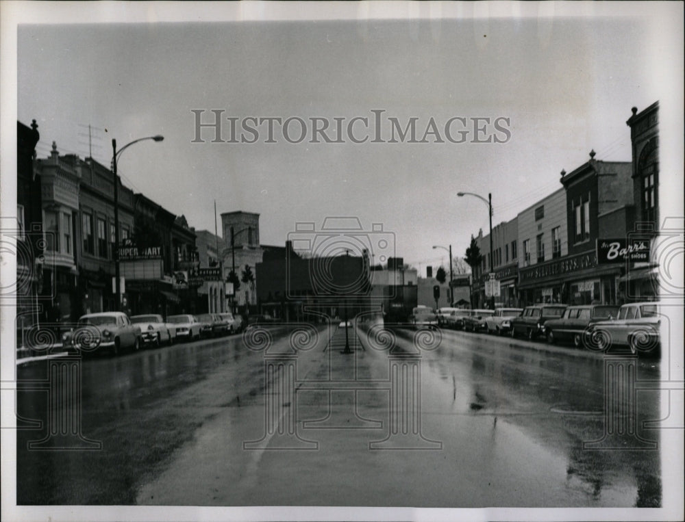 1963 Press Photo Belvidere business Chrysler traffic - RRW04157 - Historic Images