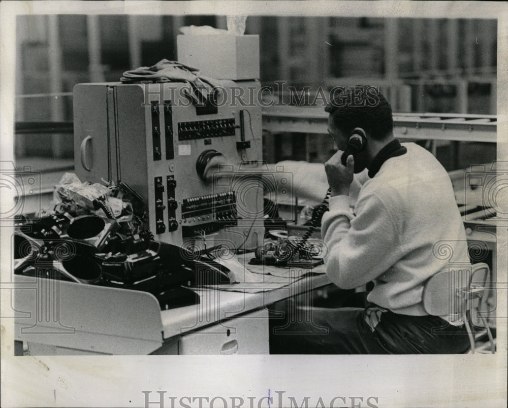 1969 Press Photo Student Job Training Phone Repair - RRW04179 - Historic Images