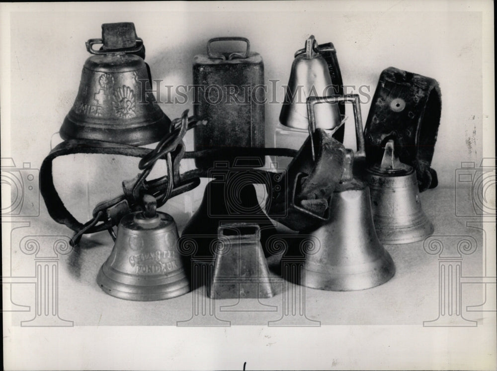 1989 Press Photo Beast Of Burden Bells - RRW04201 - Historic Images