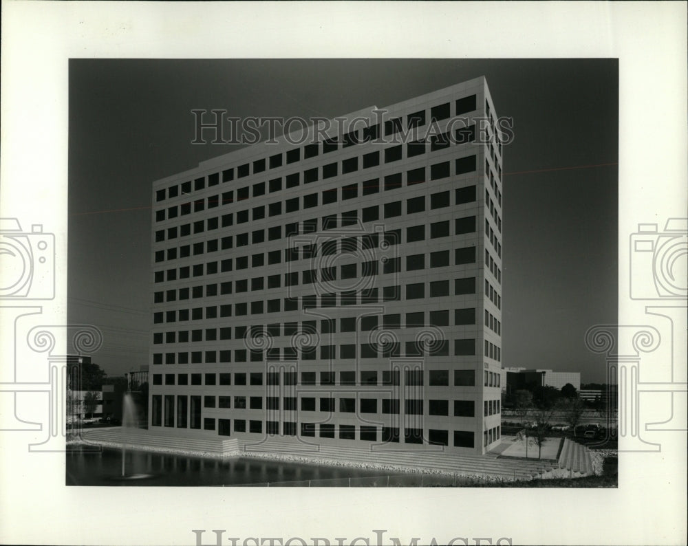 1985 Press Photo Picture Shows Bell Hall Recd Building - RRW04253 - Historic Images