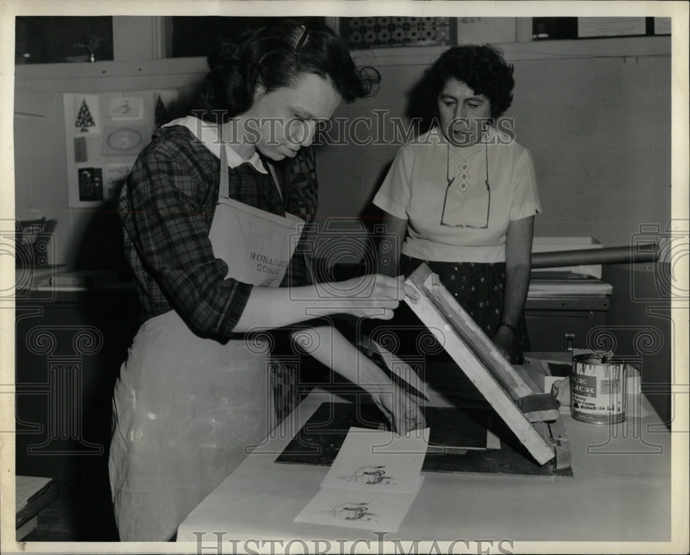 1963 Press Photo Silk Screen Christmas Cards - RRW04291 - Historic Images