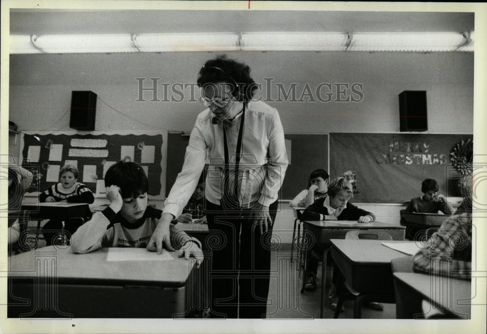 1981 Press Photo Betty Owens Mohawk School Bensenville - RRW04293 - Historic Images