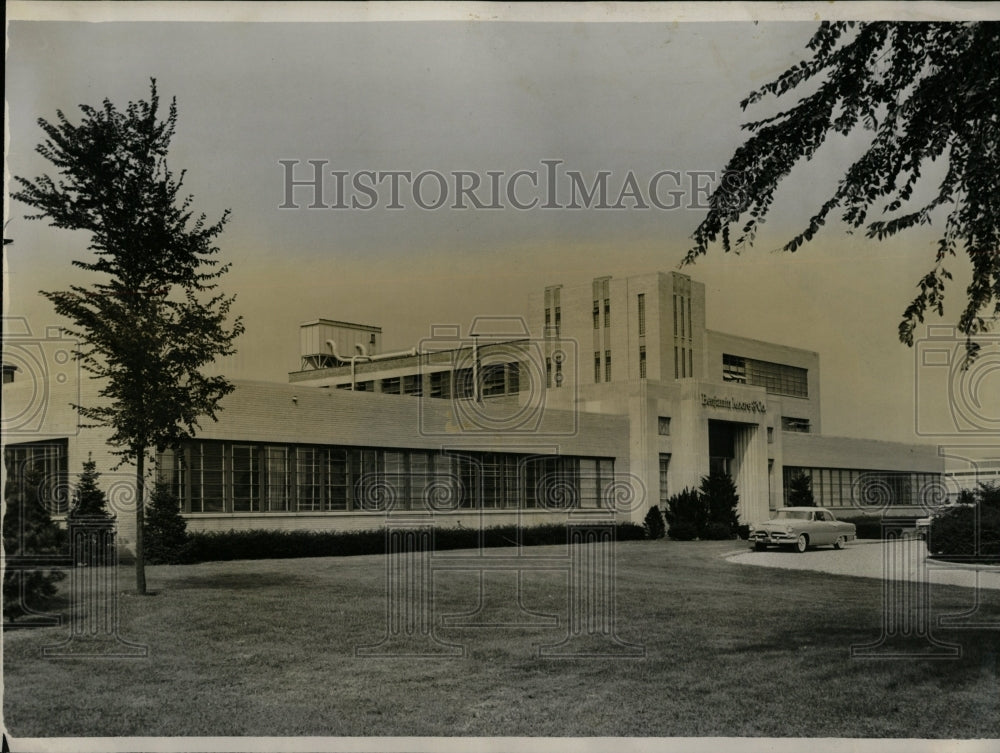 1955 Press Photo Benjamin Moore Melrose Park Illinois - RRW04295 - Historic Images