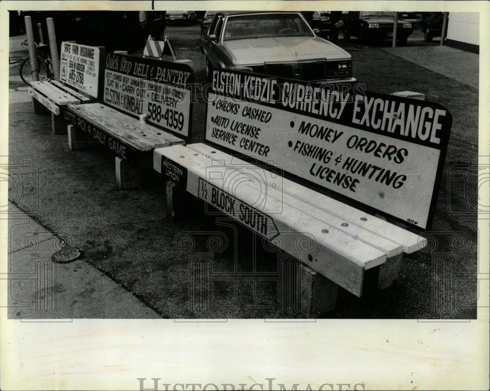 1986 Press Photo eight benches - RRW04299 - Historic Images