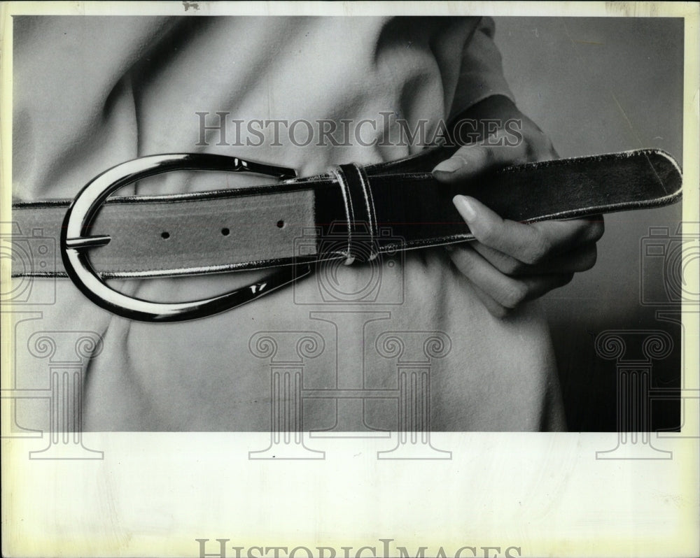 1986 Press Photo Fashion belts - RRW04427 - Historic Images