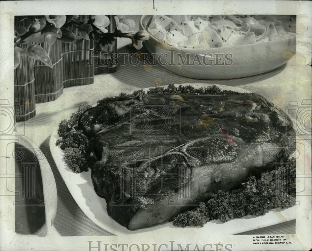 1964 Press Photo Bavarian style pot roast subtle blend - RRW04483 - Historic Images