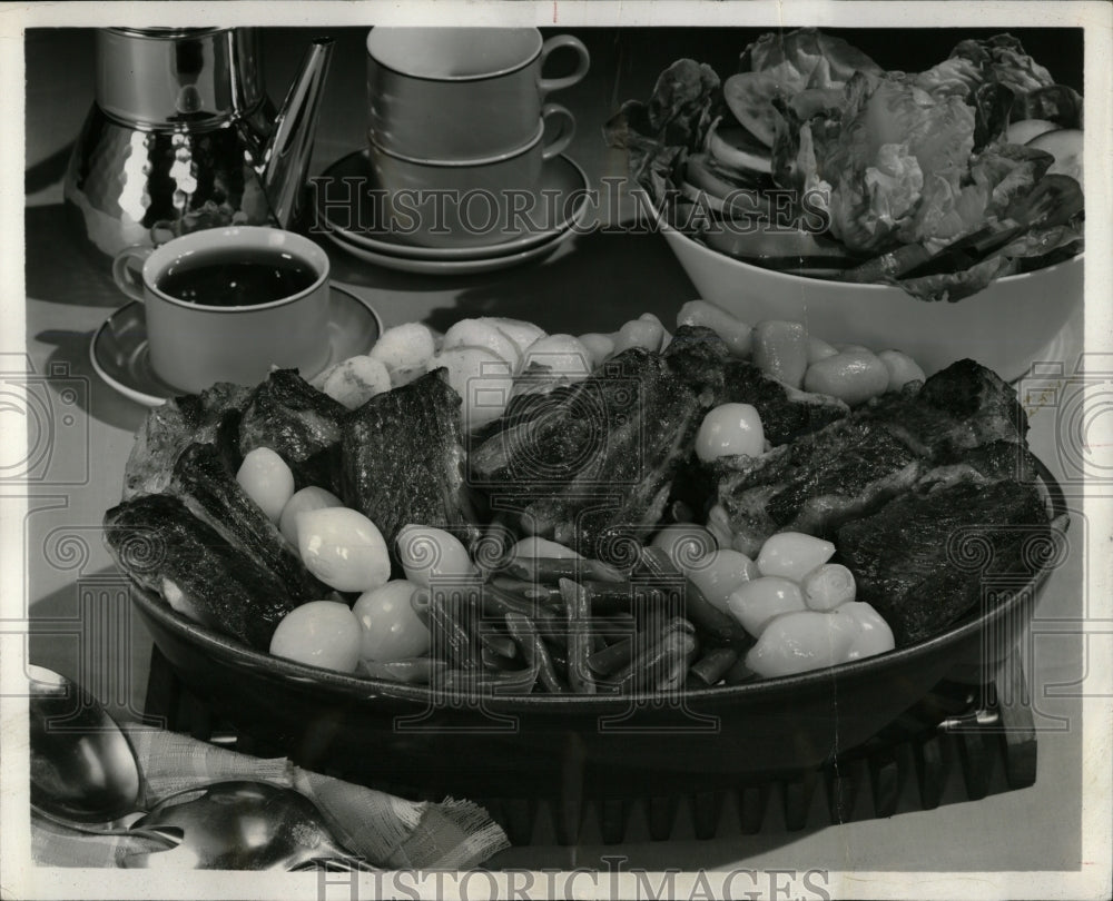 1967 Press Photo Oven Braised Beef Short Ribs Potatoes - RRW04493 - Historic Images