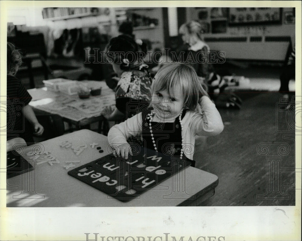 1984 Press Photo Barbereu School Early Education - RRW04635 - Historic Images