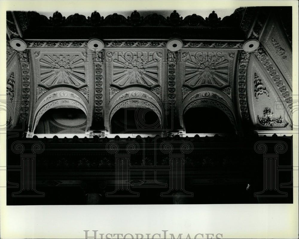 1984 Press Photo Chicago theater lobby ornate decor art - RRW04679 - Historic Images