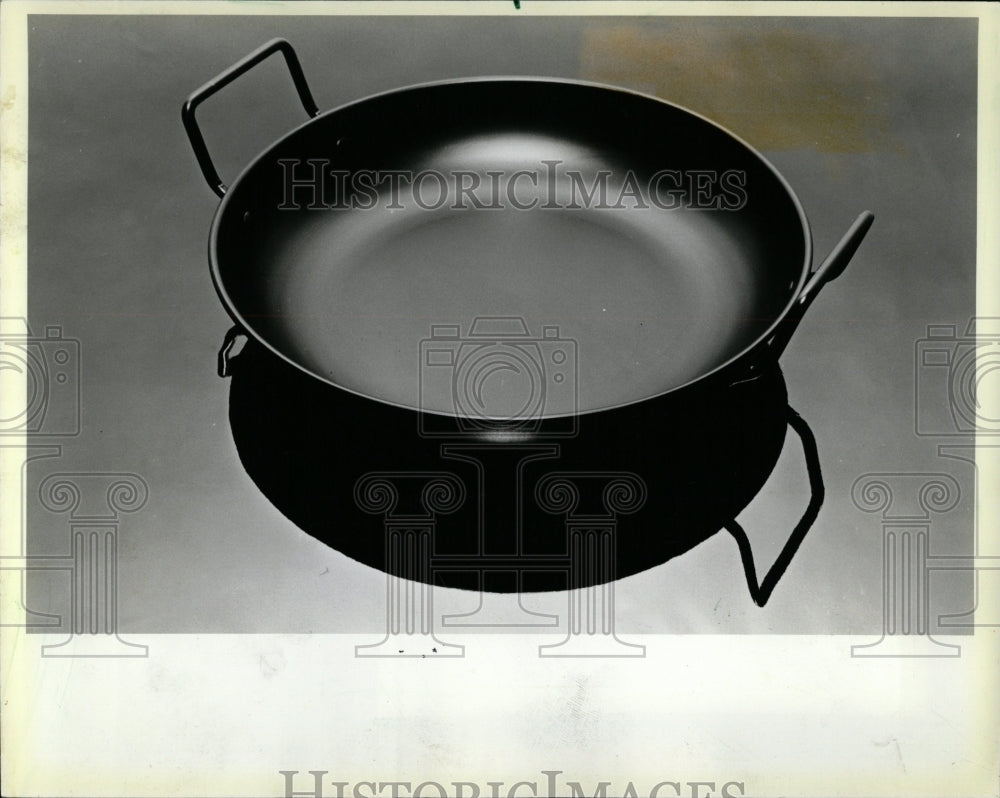 1983 Press Photo pancake baked special deep pan High - RRW04793 - Historic Images