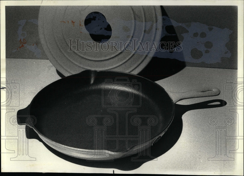 1978 Press Photo Ebnamel Cover Casy Iron Fry Skillet - RRW04811 - Historic Images
