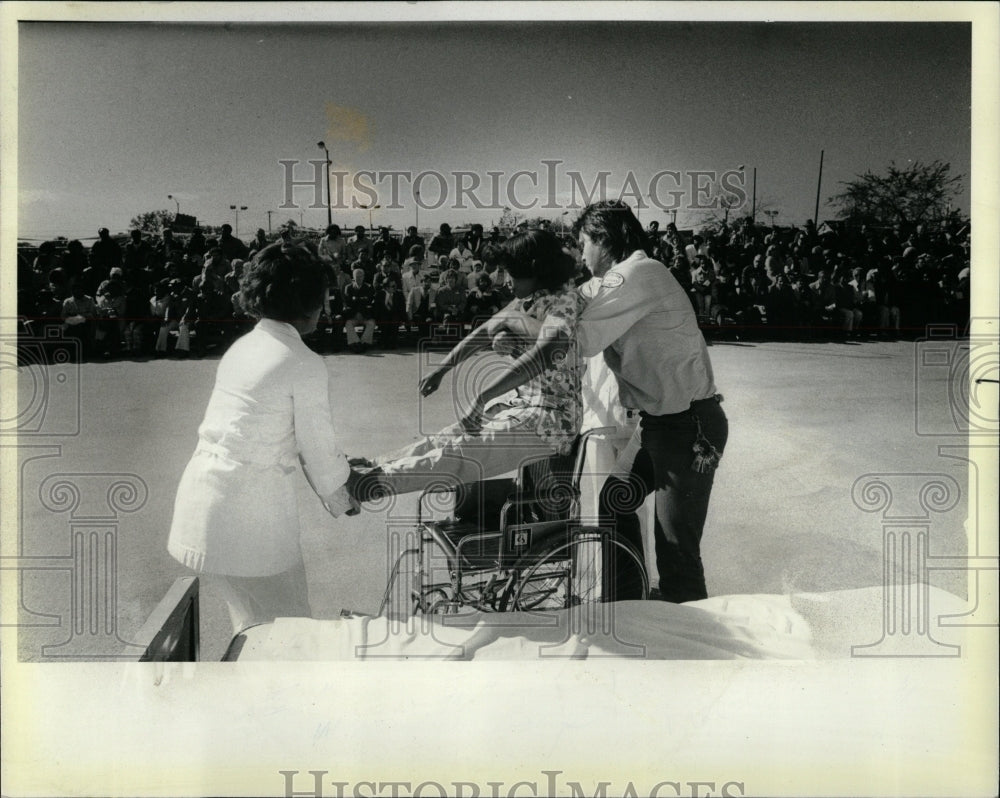 1981 Press Photo Chicago Fire Jackson Park Prevention - RRW04885 - Historic Images