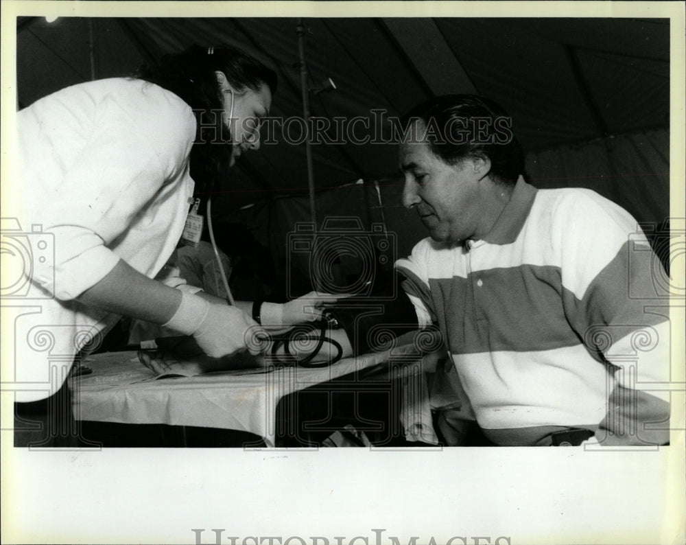 1988 Press Photo Free Cholesterol Screening Test. - RRW05011 - Historic Images