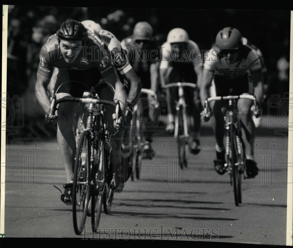 1987 Press Photo Shaun Wallace Jeff Pierce Bicycles - RRW05181 - Historic Images