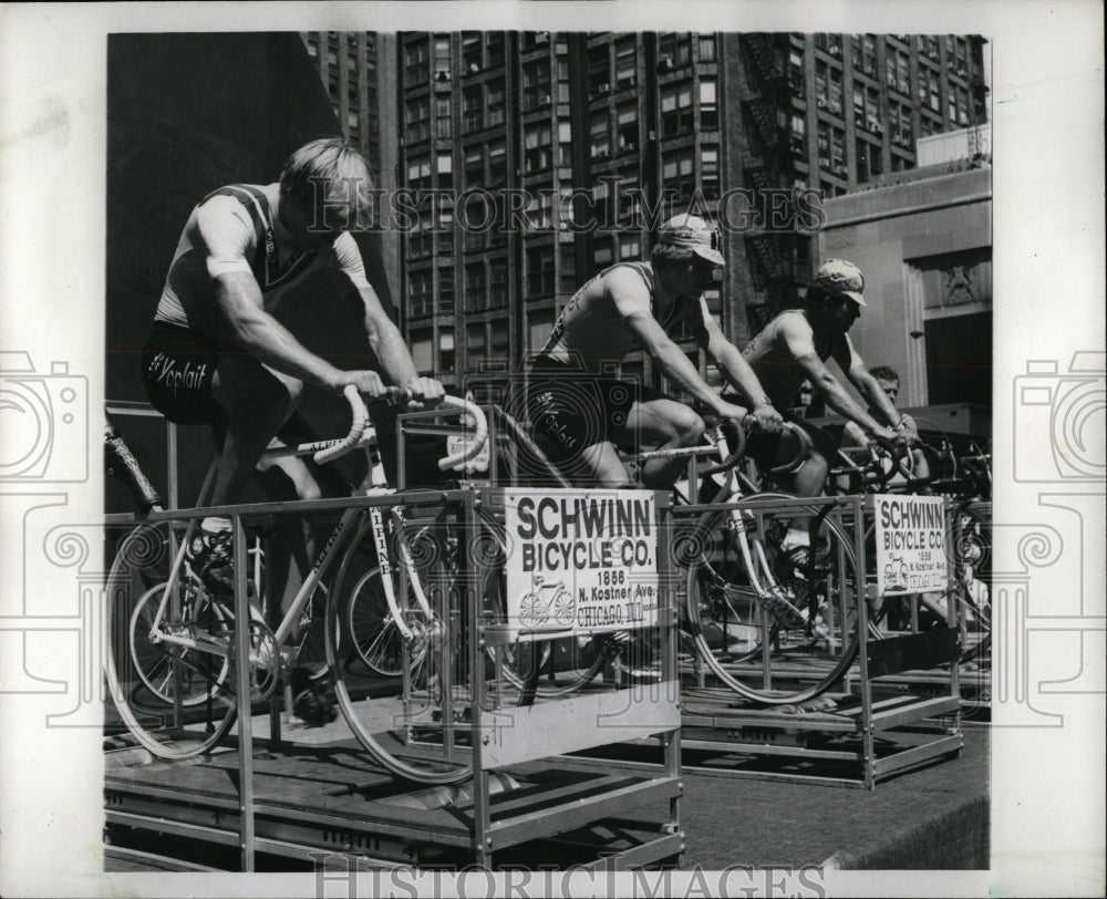 1980 Press Photo Treadmill racing bicycle clinic weeks - RRW05281 - Historic Images