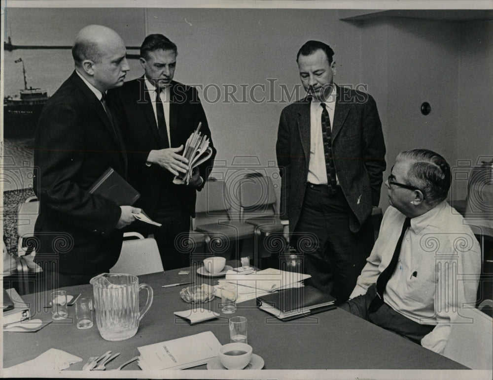 1967 Press Photo John Dewey Jack Fusak Bob Ray Chicago - RRW05291 - Historic Images