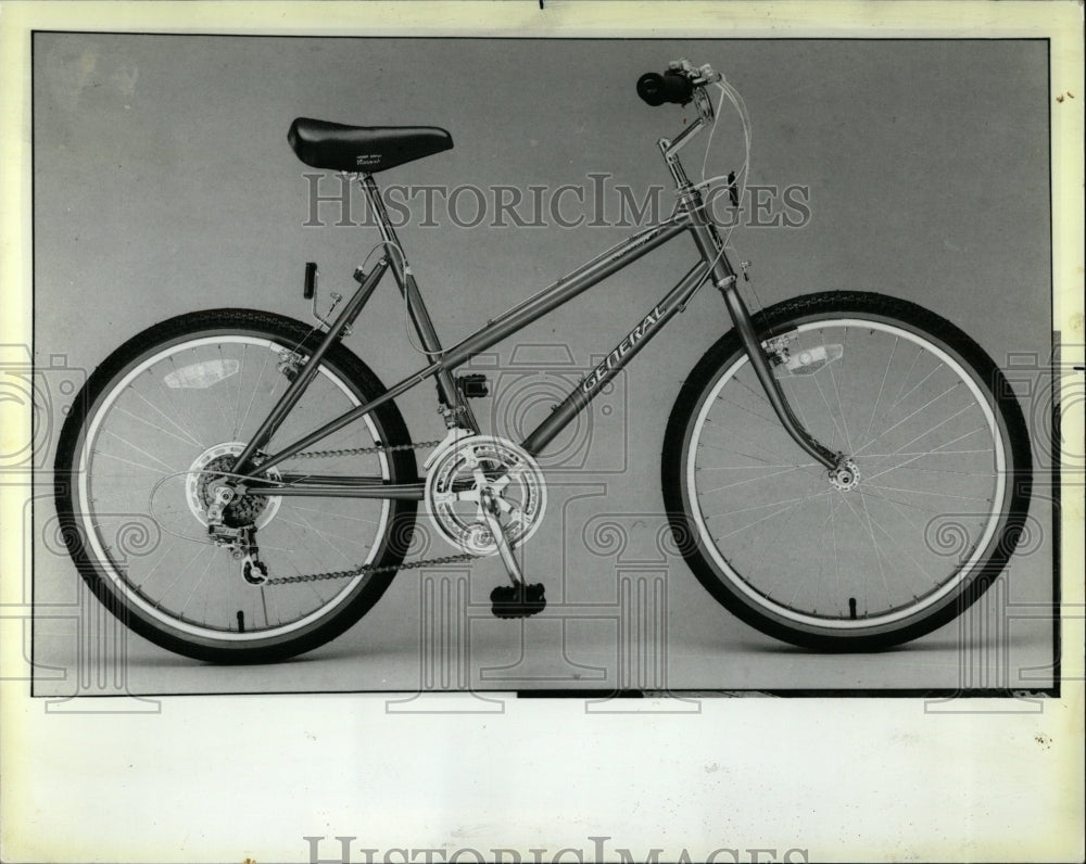 1986 Press Photo Terrain bike city street aplomb people - RRW05309 - Historic Images