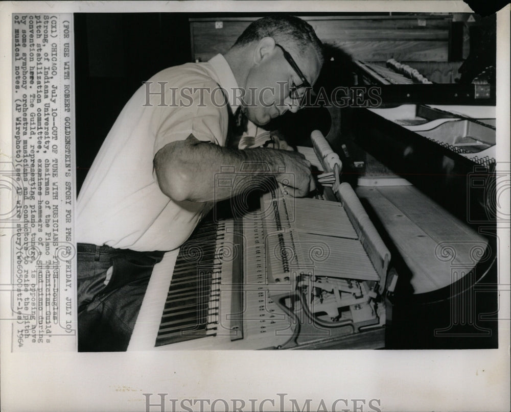 1964 Press Photo Douglas Strong Piano Technician Guild - RRW05351 - Historic Images