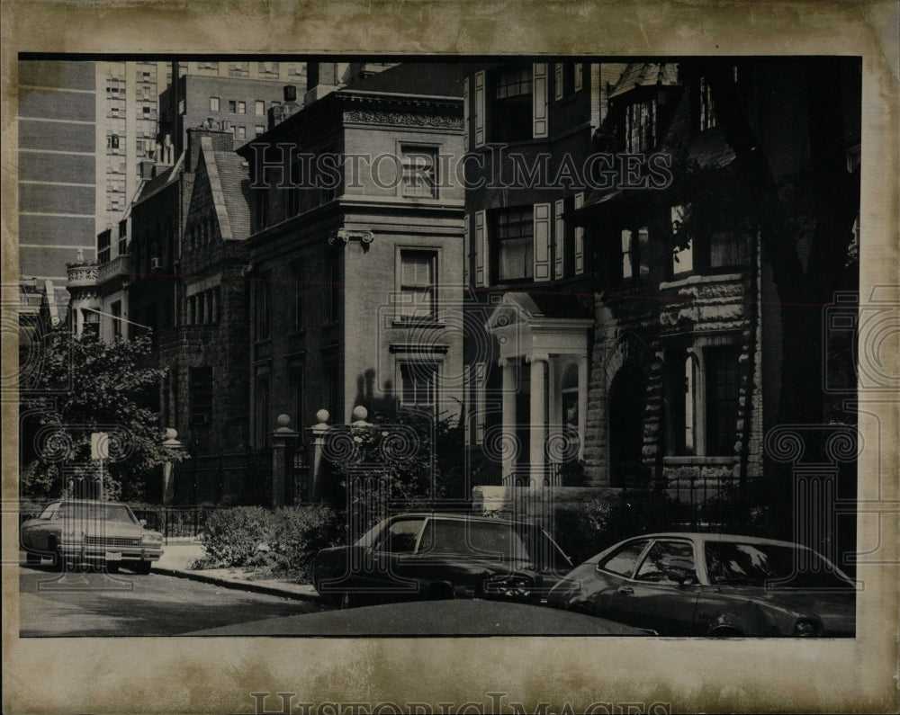 1975 Press Photo Astor Street - RRW05507 - Historic Images