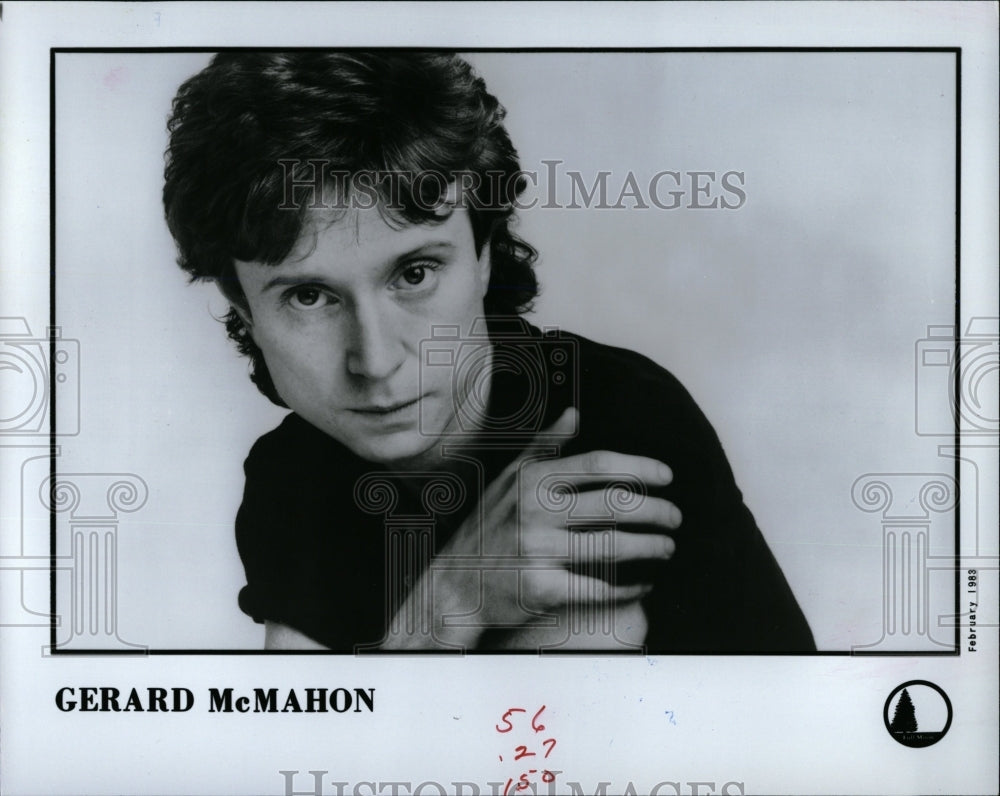 1983 Press Photo Gerard McMahon English Singer . - RRW05857 - Historic Images