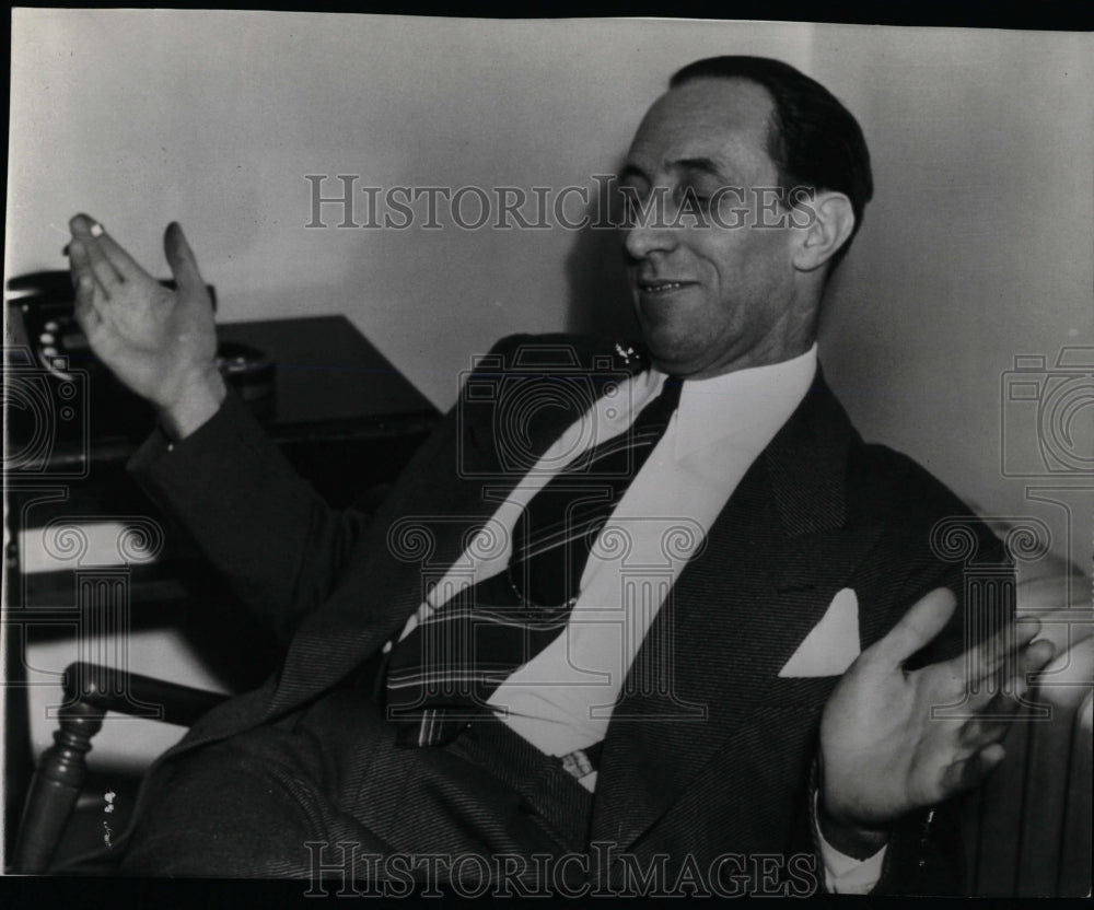 1942 Press Photo West CIO Ordered Deported Australia - RRW05997 - Historic Images