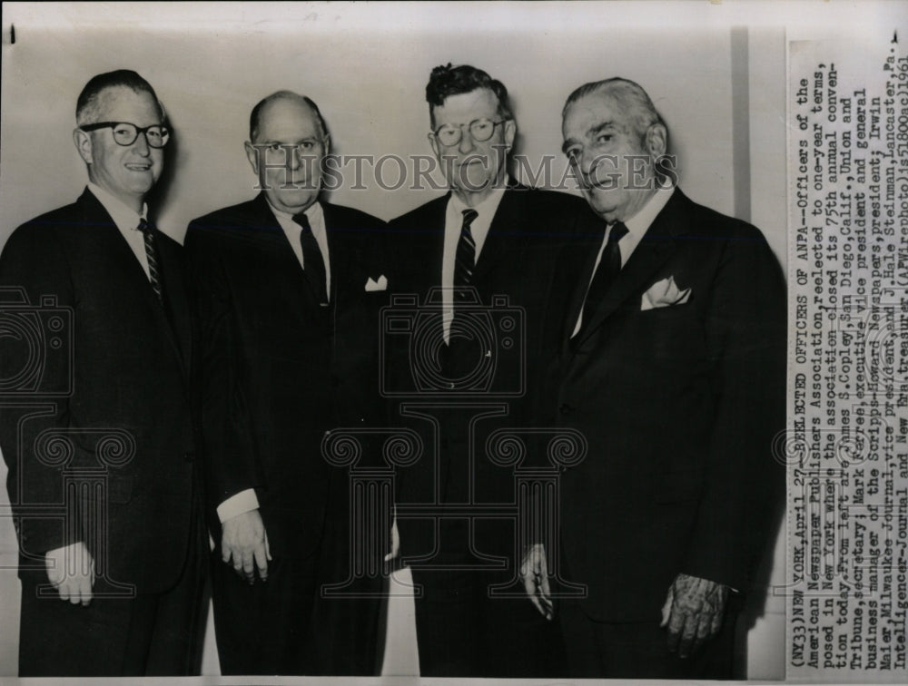 1961 Press Photo American Newspaper Publishers posed - RRW06075 - Historic Images