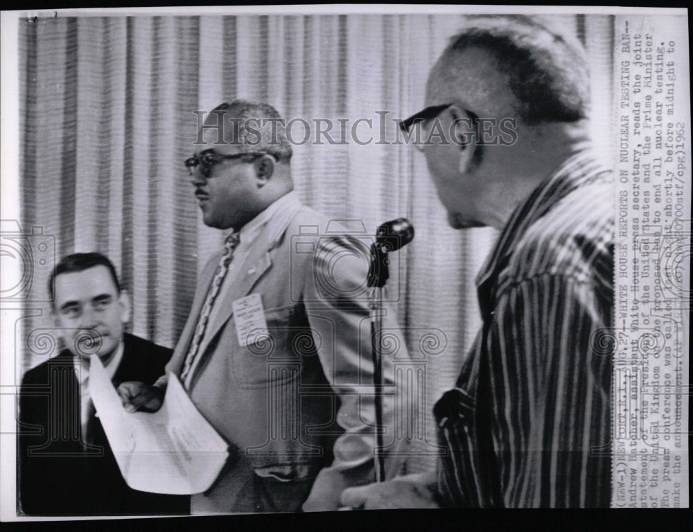 1962 Press Photo Andrew Hatcher White House Secretary - RRW06105 - Historic Images