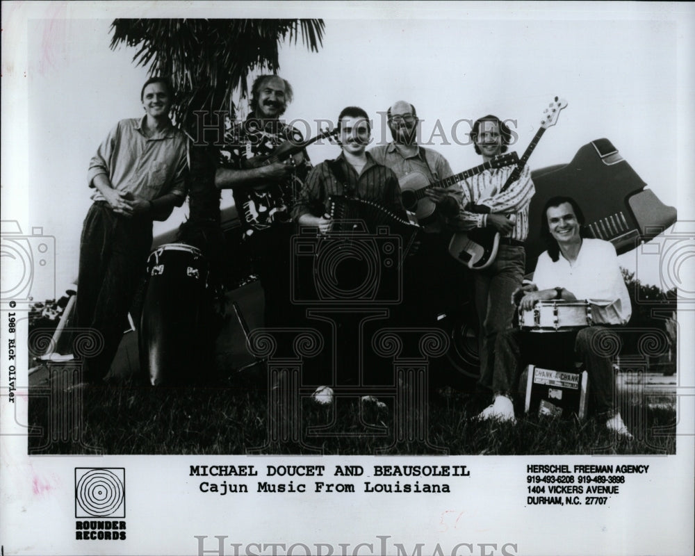 1990 Press Photo Michael Doucet and Beausoleil Musical - RRW06357 - Historic Images