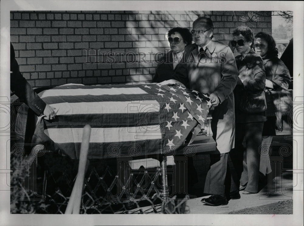 1982 Press Photo Maria Jahnke Funeral - RRW06529 - Historic Images